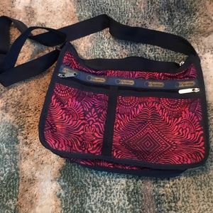 Le Sportsac deluxe everyday bag